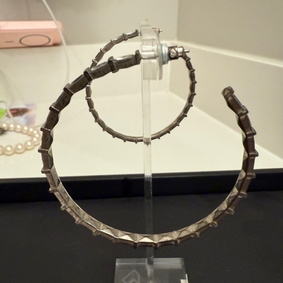 Kendra Scott Metallic Hoop Earrings - Picture 1 of 5